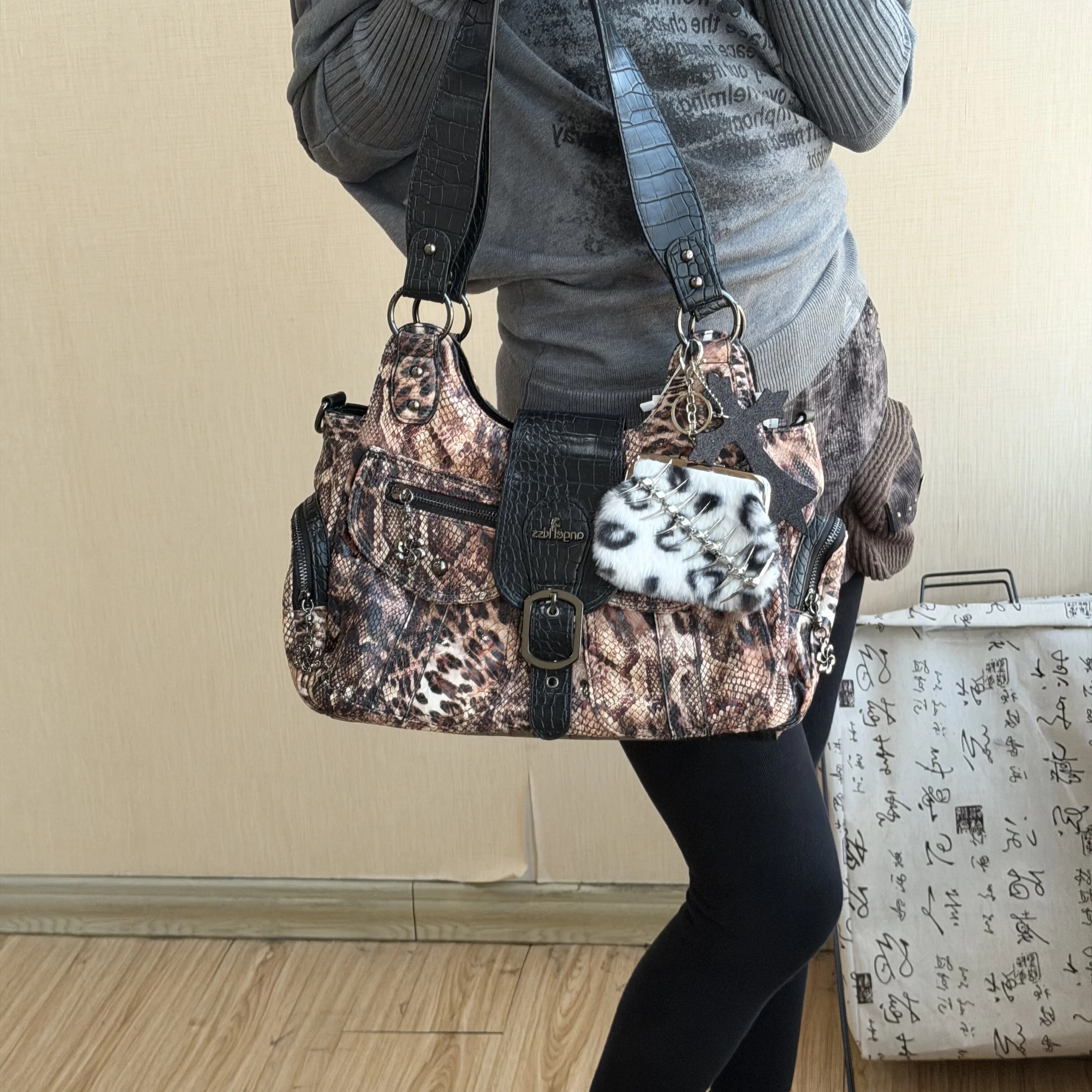 

Сумки Angel Kiss в стиле ретро Y2K, сумки через плечо большой вместимости для женщин, дизайнерская сумка из мягкой кожи с несколькими карманами