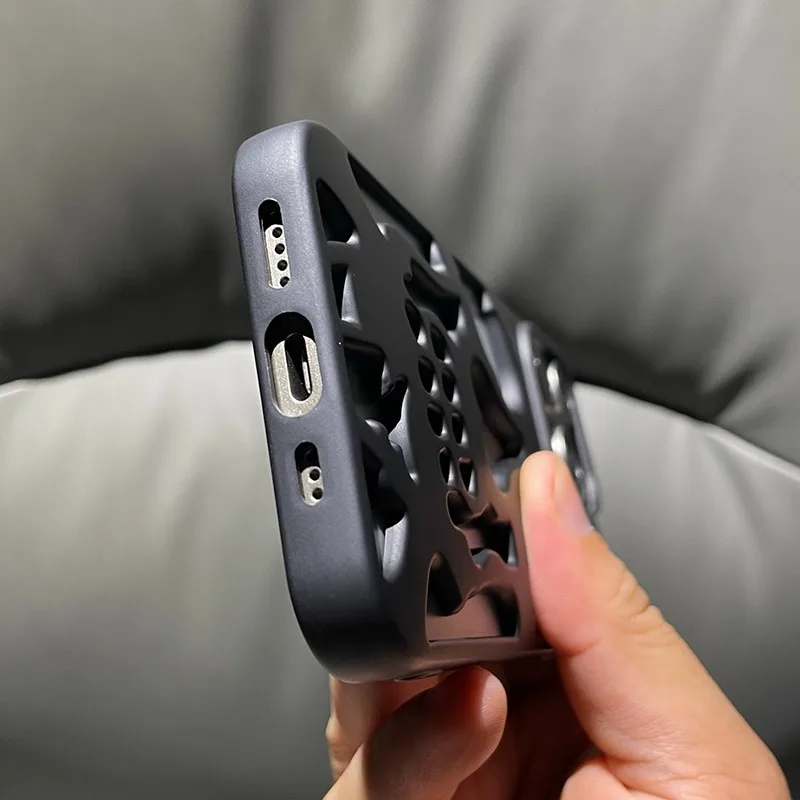 Coole Hohlraum-Wärmeableitungs-Handyhülle mit Totenkopf-Ghostface-Plattierung für iPhone 18 17 16 Pro Max 15 14 13, modische, schlanke Hülle – Detail 24