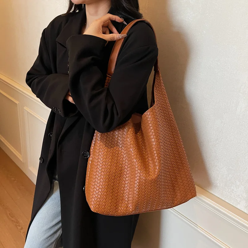 1PCS Crossbody Shoulder Bag PU Material Crossbody Shoulder Bag Caramel Faux Woven PU Crossbody Shoulder Bag Wide Shoulder Strap