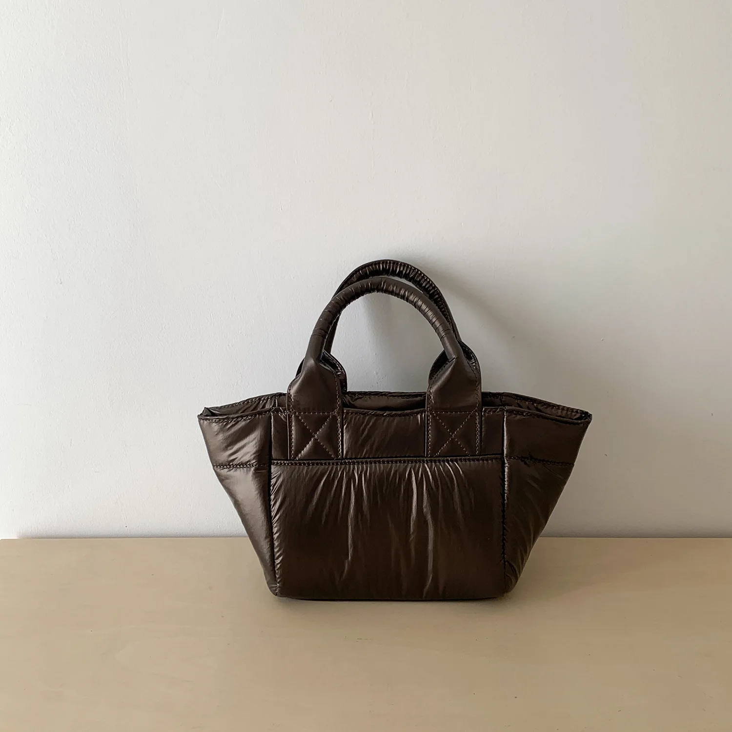 

Fashion Nylon Quilted Tote Bags for Women Cotton Padded Shoulder Bag Mini Handbags and Purses Down Space Bag Winter Small Clutch