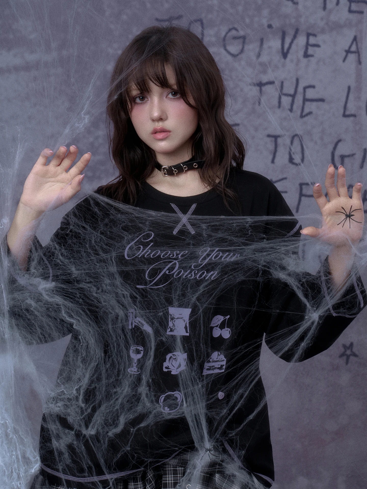 

Футболка SagiDolls в готическом стиле свободного кроя для девочек, удобная, дышащая, с длинными рукавами, с принтом, утягивающая, черно-фиолетовая.