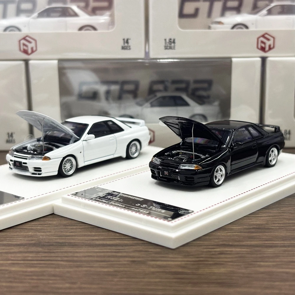 Focal Horizon FH 1/64 الجيل الثالث R32 Diecast إصدار محدود سبيكة نموذج سيارة قابل للجمع مفتوح بالكامل
