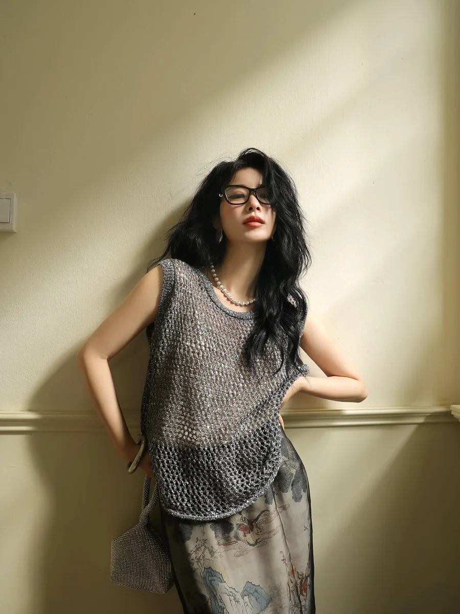 

Топ-жилет Dangdang Somes "Mantle of Glowing Moths" с золотистым напылением, расшитый бисером, ажурный, с широкими плечами, оригинальный дизайн, свободный крой, летний