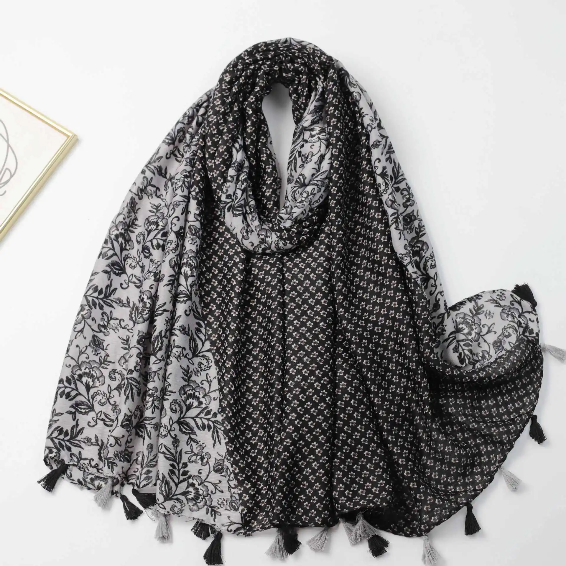 2024 New Cotton Vintage Flower Print Tassel Scarf Shawls Long Women Floral Scarves Hijab Wrap 6 Color Wholesale 10pcs/LOT