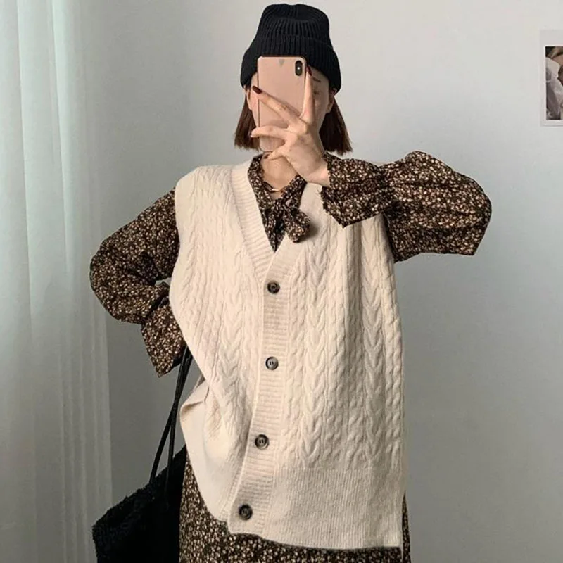 

2023 New Autumn Winter Fashion Women Vest Retro V-neck Stripe Knit Cardigan Vest Casual Loose Warm Korean Female Sweater Vest