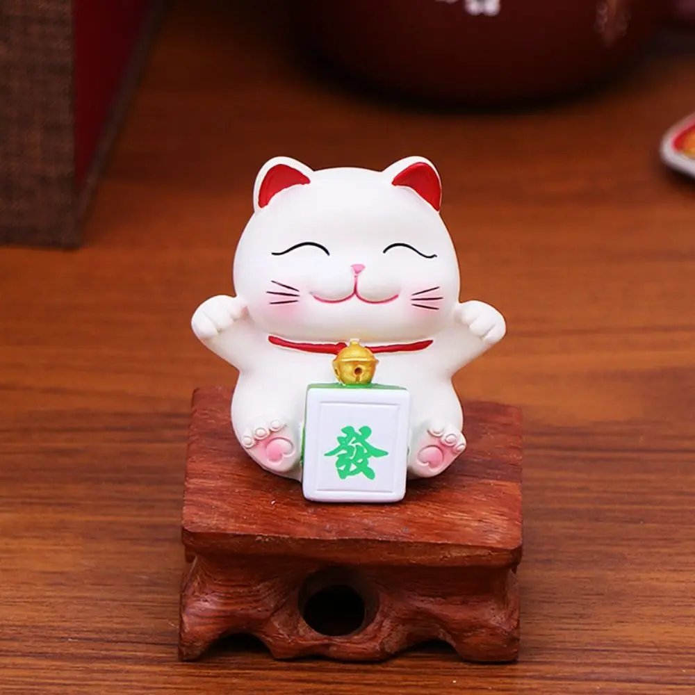 Gifts Japanese Lucky Cat Figurines Creative Cute Car Ornaments New Year Kawaii Wealth Fortune Sculpture Office