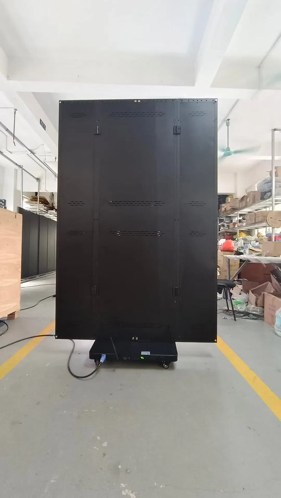 Exhibition Use Tri-Fold LED Screen GOB HD Double Sided Indoor Shopping Mall Signage