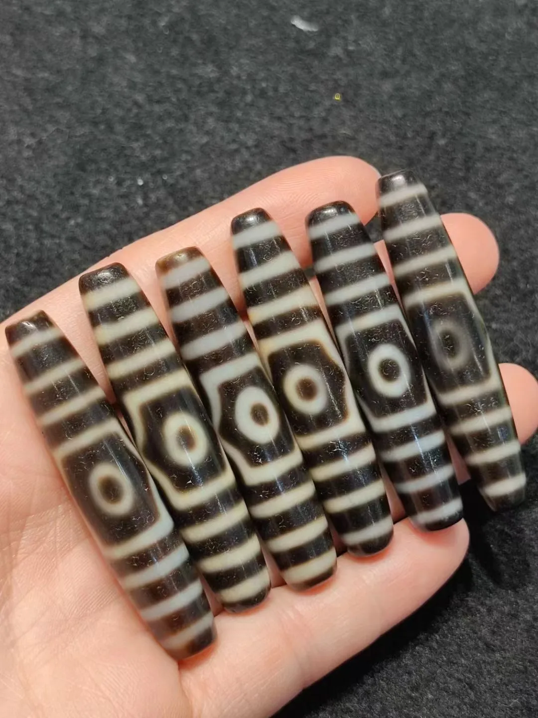 1pcs/lot Natural Agate Three-Eyed Pattern Dzi White Core Hole Weathering Patterns Thin Bead Type High-grade Craft diy Pendant