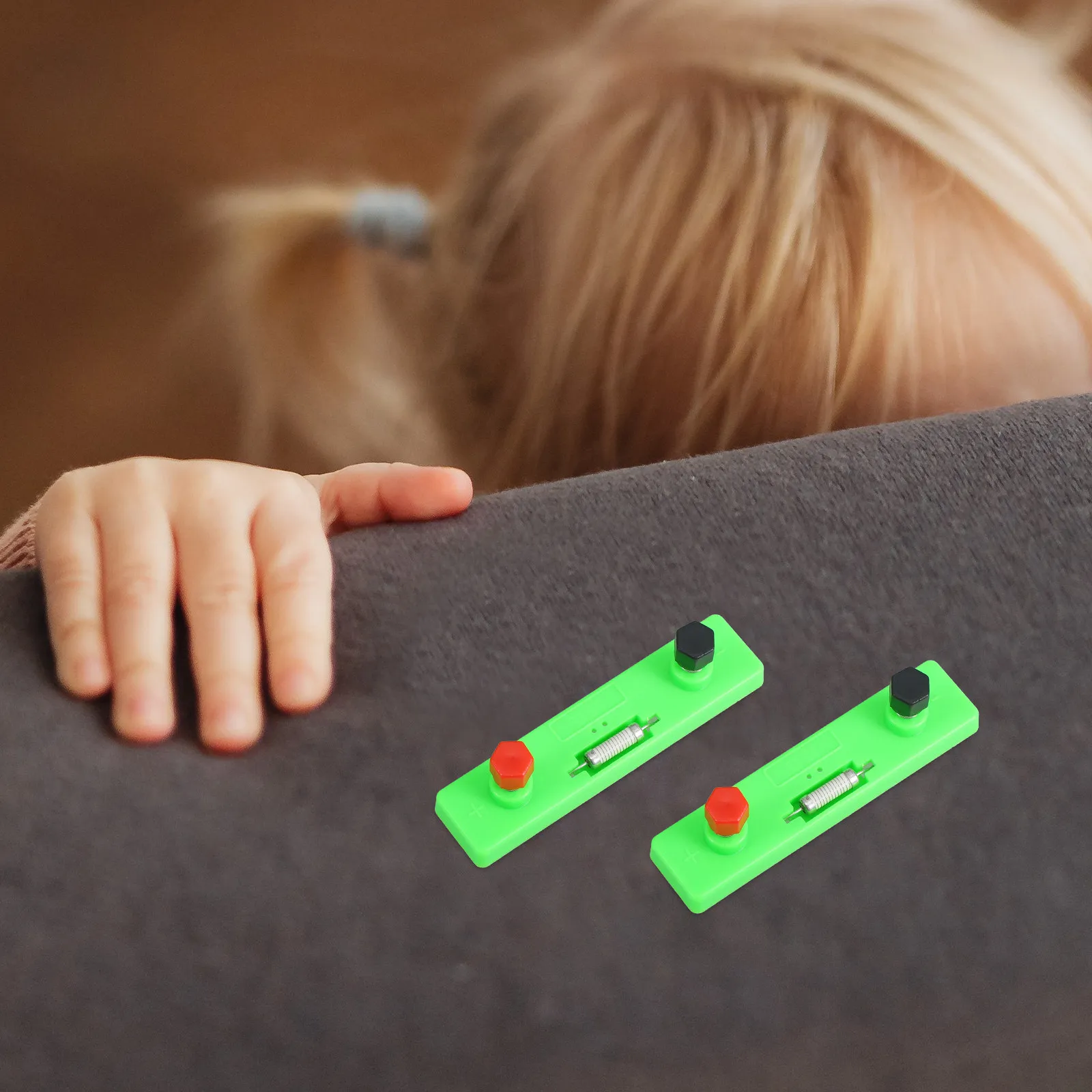 4 قطع مقاومات تجارب الدوائر الكهربائية 5 10 15 20 أوم مع أطراف توصيل زنبركية لتجهيزات مختبر الفيزياء الإلكترونية للأطفال