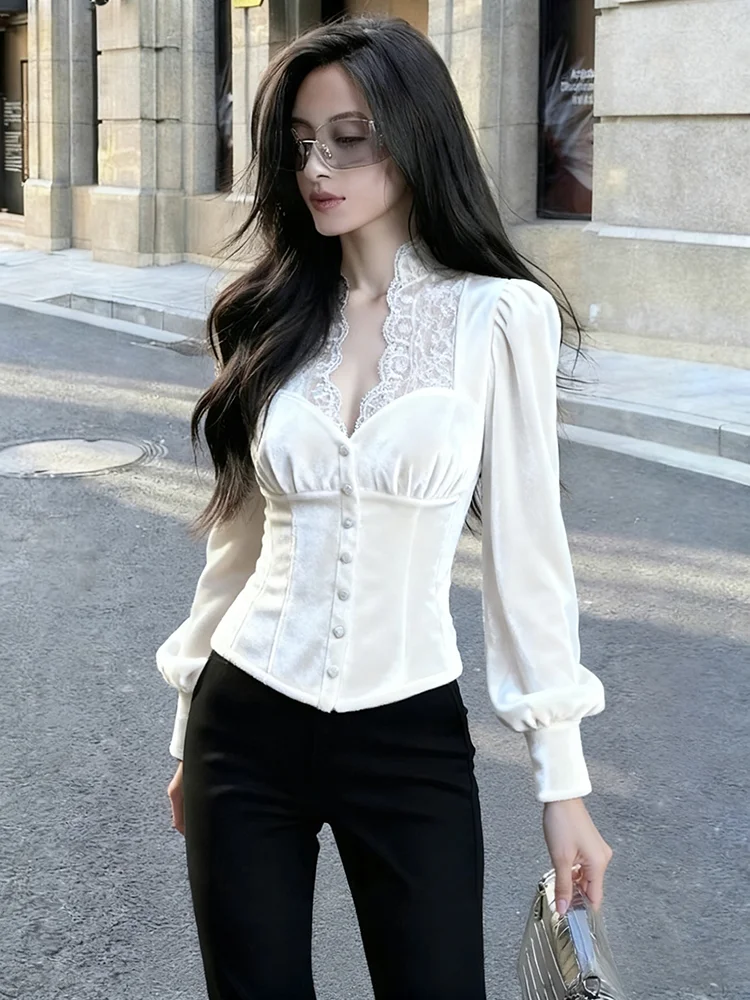 

Белая бархатная блузка Ele для женщин с кружевными вставками, модная, во французском стиле, с длинными рукавами, V-образным вырезом и рукавами-фонариками