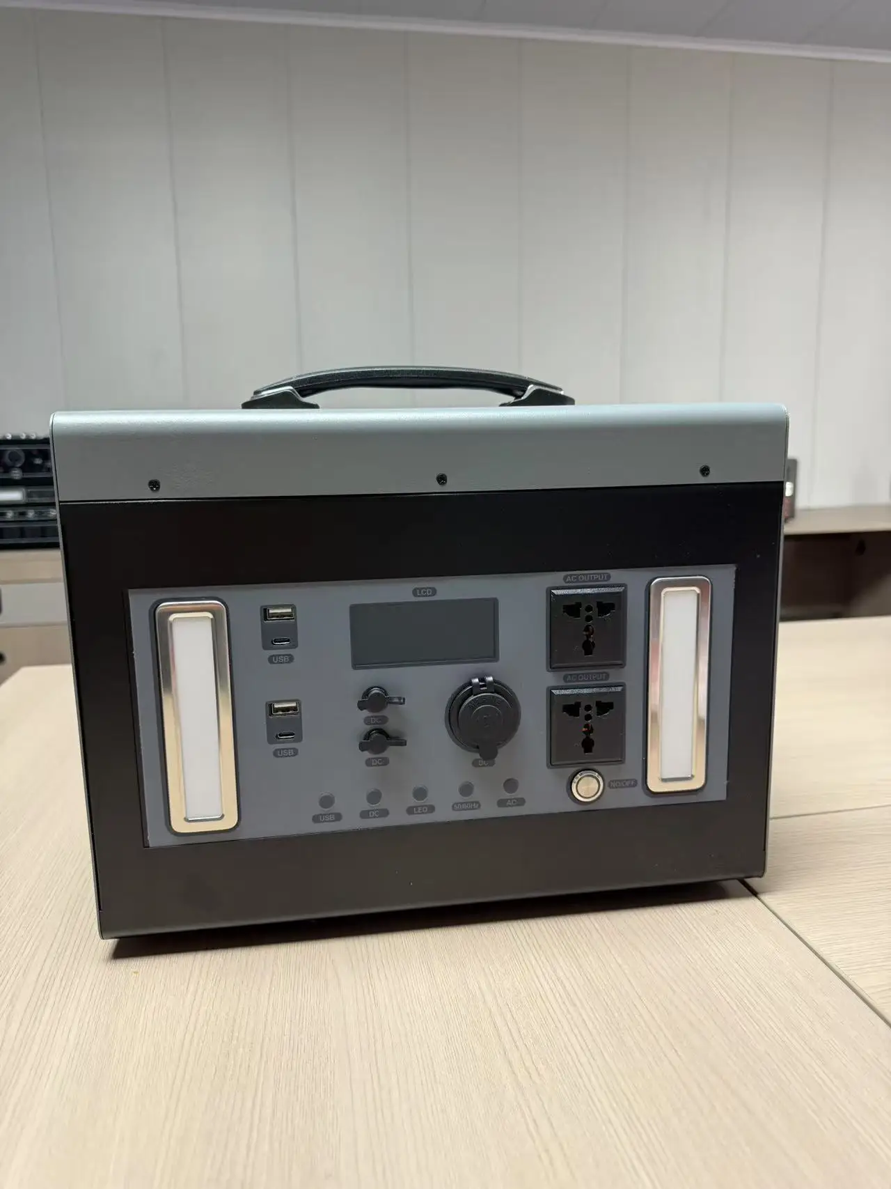 3600Wh Solar Generator Large Capacity Home RV Camper Backup Power Compatible with AU European Union External Battery Flashlight