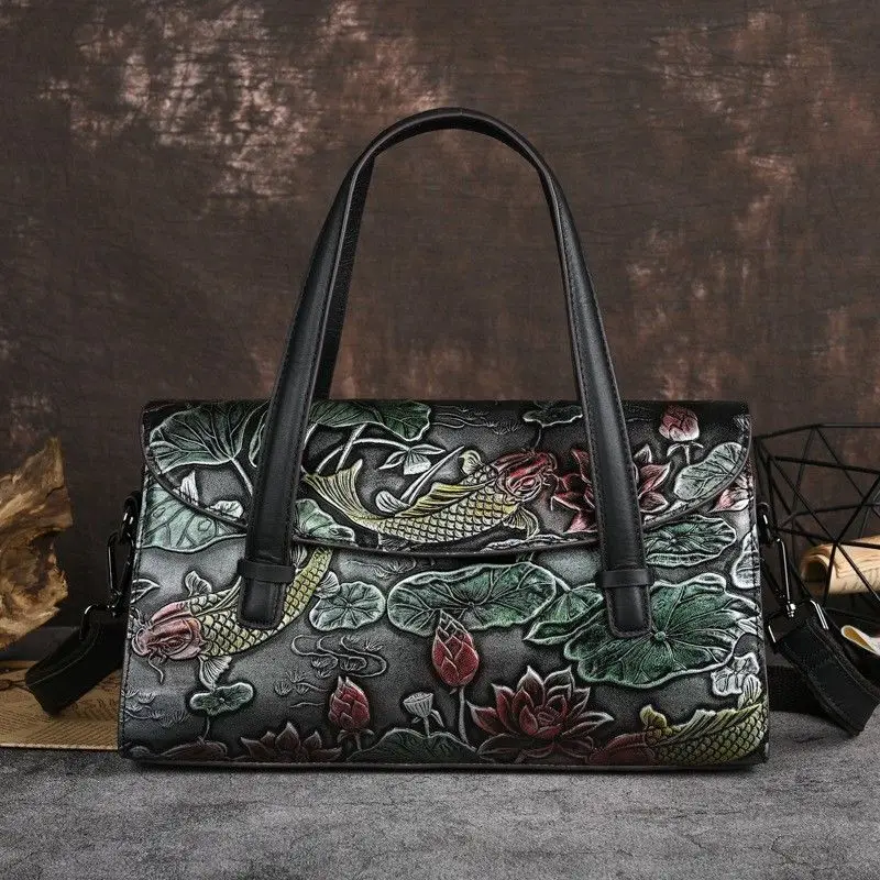 

Genuine Leather Women Retro Cheongsam Bag Chinese Style Ladies Handbag Cowhide New One Shoulder Oblique Span Package Mother Bag.