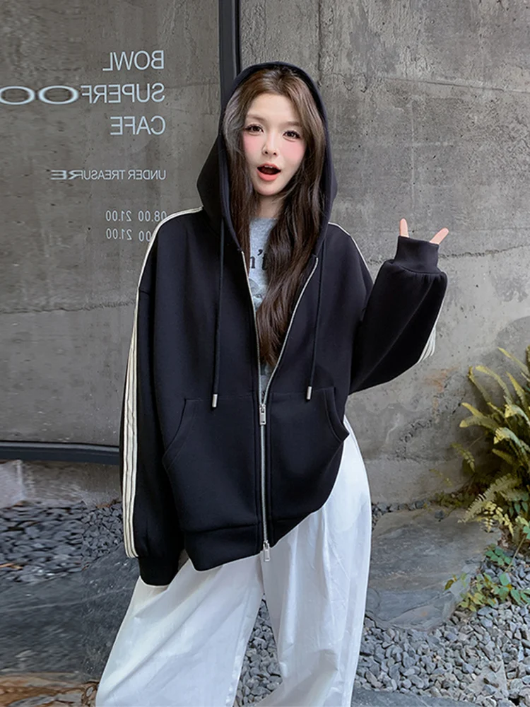 

Модная женская толстовка с капюшоном в полоску и цветовыми блоками, короткий рукав, весна-осень 2025, новая популярная модель, корейская версия, длинный рукав