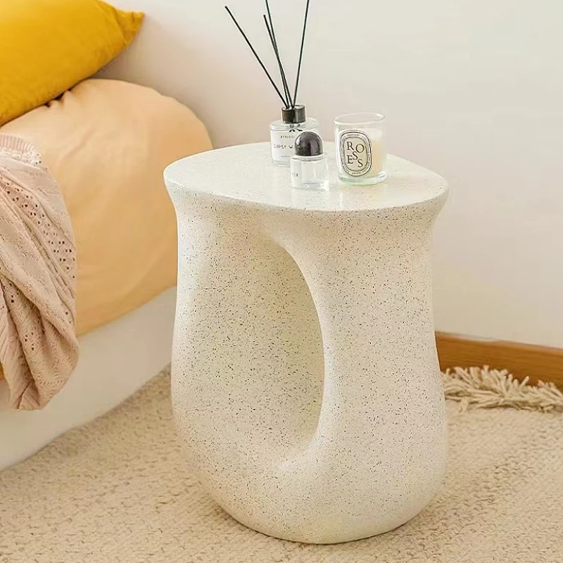 Mesita de noche pequeña de estilo crema Simple de lujo, luz creativa, dormitorio, sala de estar moderna y cómoda, sofá, mesa de centro