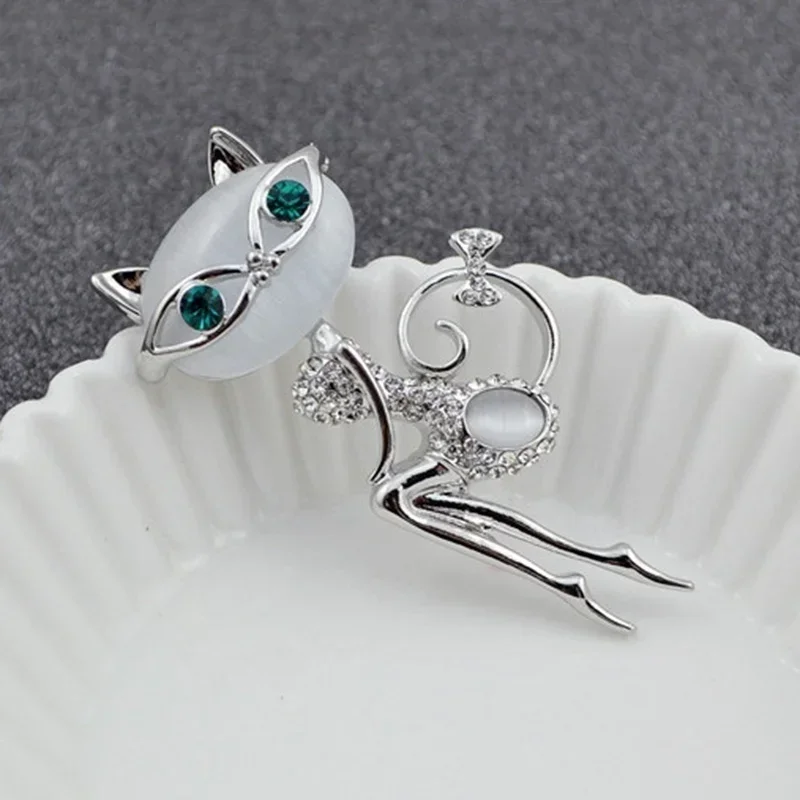 Women Fashion Opal Rhinestone Wear Glasses Cat Brooches Cute Cat Pins Wedding Accessories Enamel Pin Clothes Decoration