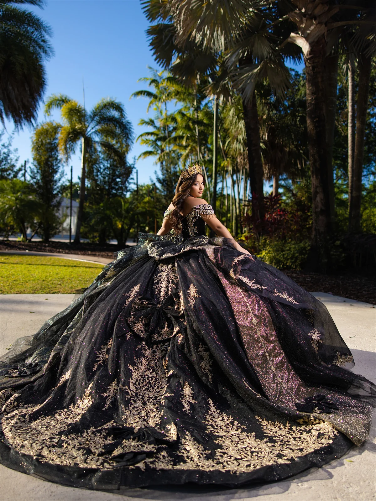

Mexican Ball Gown Quinceanera Dresses With Applique Lace Sweet 16 Gown Customized Off Shoulder Birtyday Vestido De 15 XV Anos