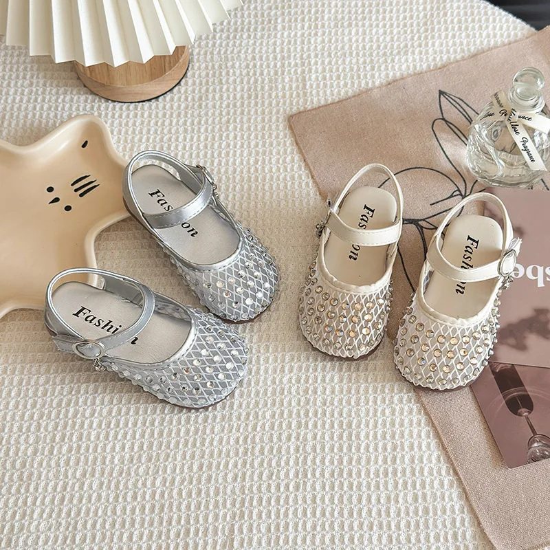 

Сандалии в сетку для девочек, новые летние детские сандалии, обувь для девочек на мягкой подошве, модная обувь принцессы для девочек, детская обувь с вырезами