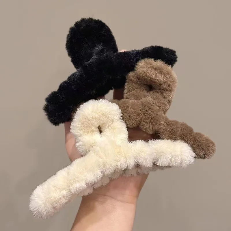 

Faux Rabbit Fur Hair Clips Large Crab Hair Claws Plush Barrettes Women Girls 13CM Ponytail Hair Clamps Hair Accessories Winter