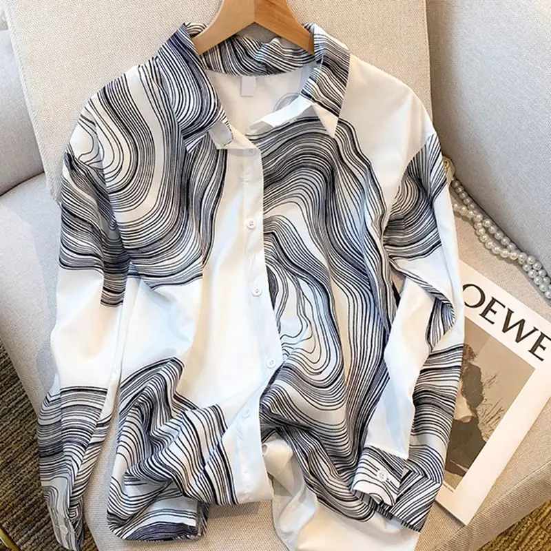 

Chic Striped Shirt Women Spring/Summer Long Sleeve Blouses Casual Loose Basic Shirt Coat Korean Fashion