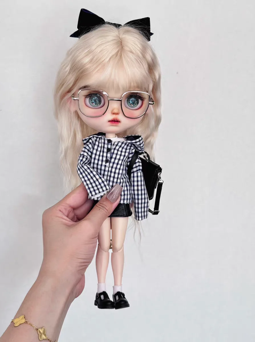 Blythe doll clothes OB24 brown or blue checkered top+white sleeveless vest+black or red skirt 3-piece set women's new product