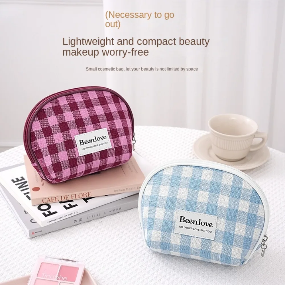 

Lattice Semicircle Cosmetic Storage Bag Large Capacity with Zipper Handheld Makeup Bag Mini Korean Style Women Clutch Bag