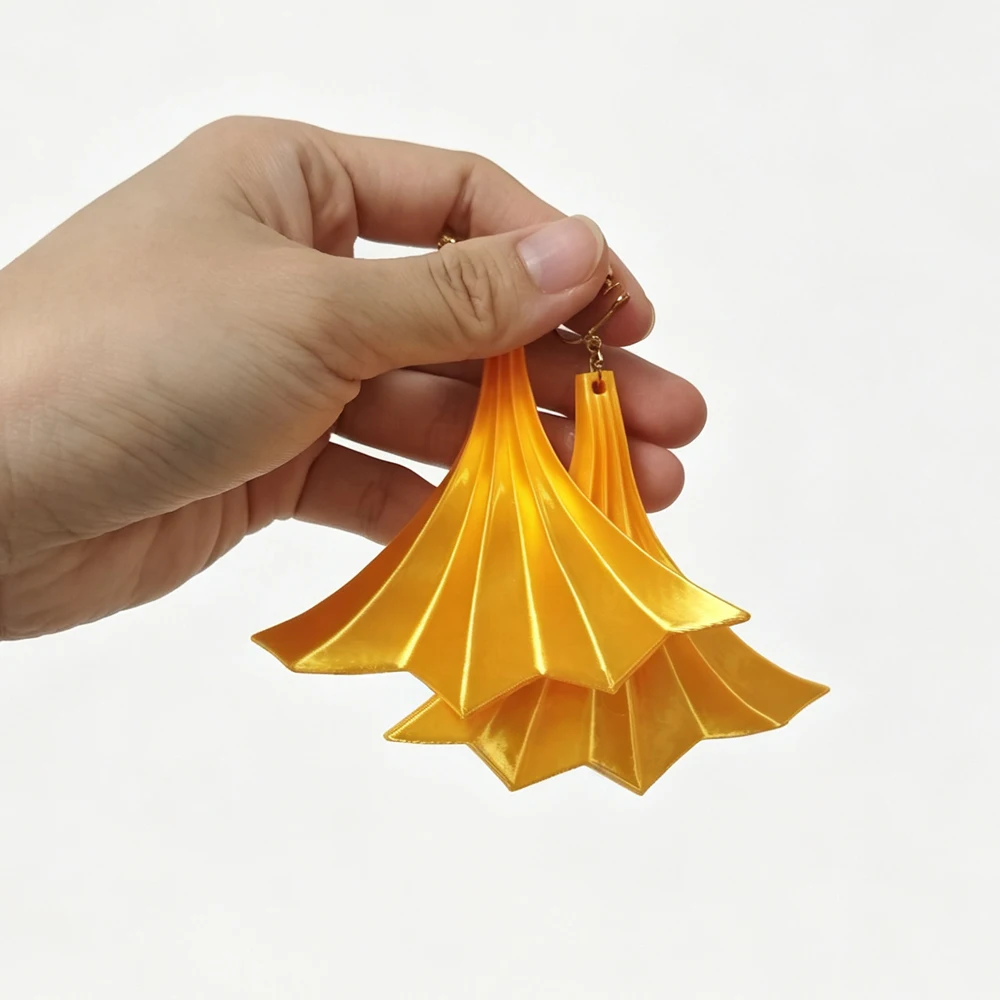 Zenless Zone Zero Velina Airgid Cosplay Earrings Gold Fan‑Shaped Large Clip‑on Earrings For Women Halloween Party Role Play Prop
