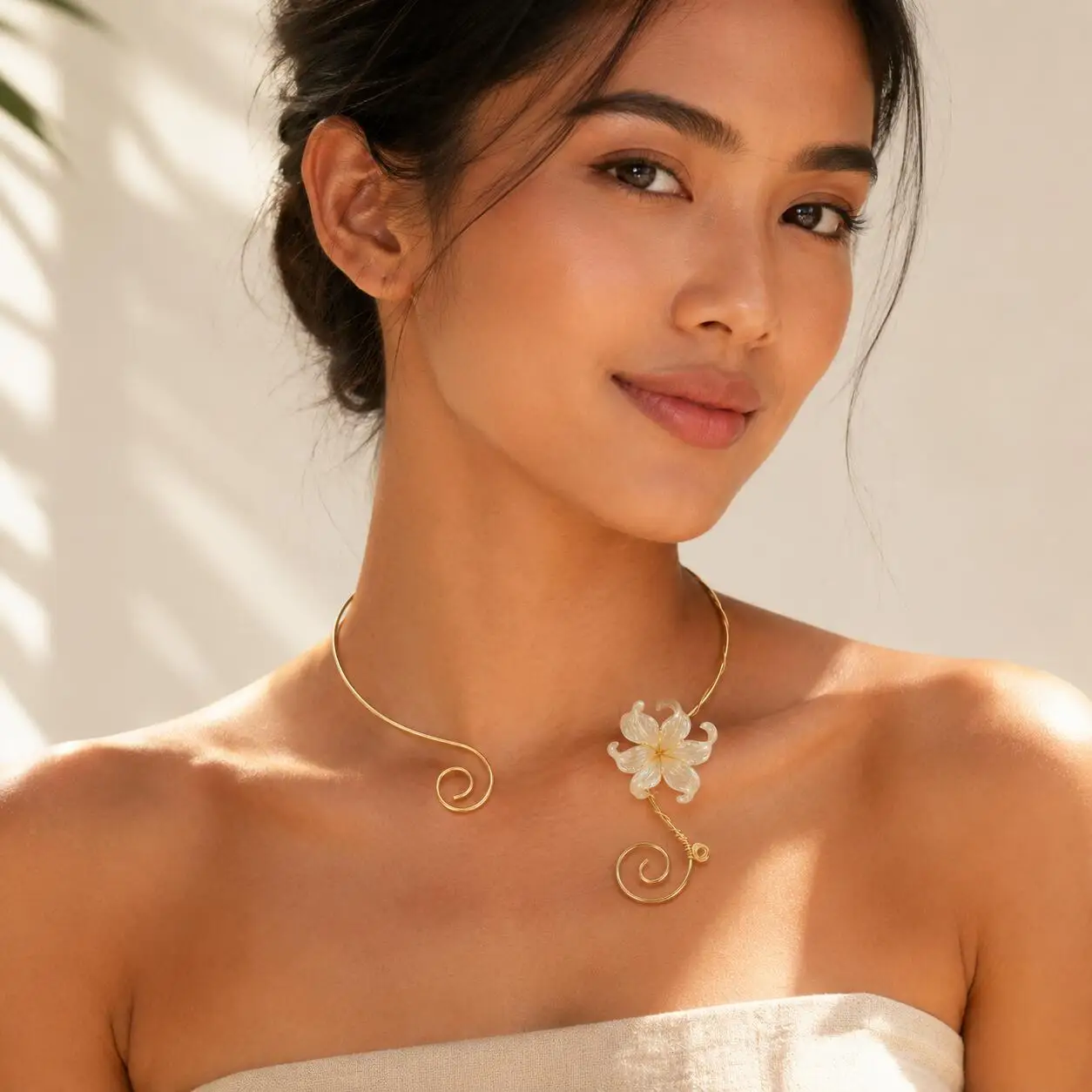 Fashion Wire Wrapped Spiral Torque Choker for Women, Gold Plated Iris Flower Collar Necklace, Avant-Garde Statement Jewelry