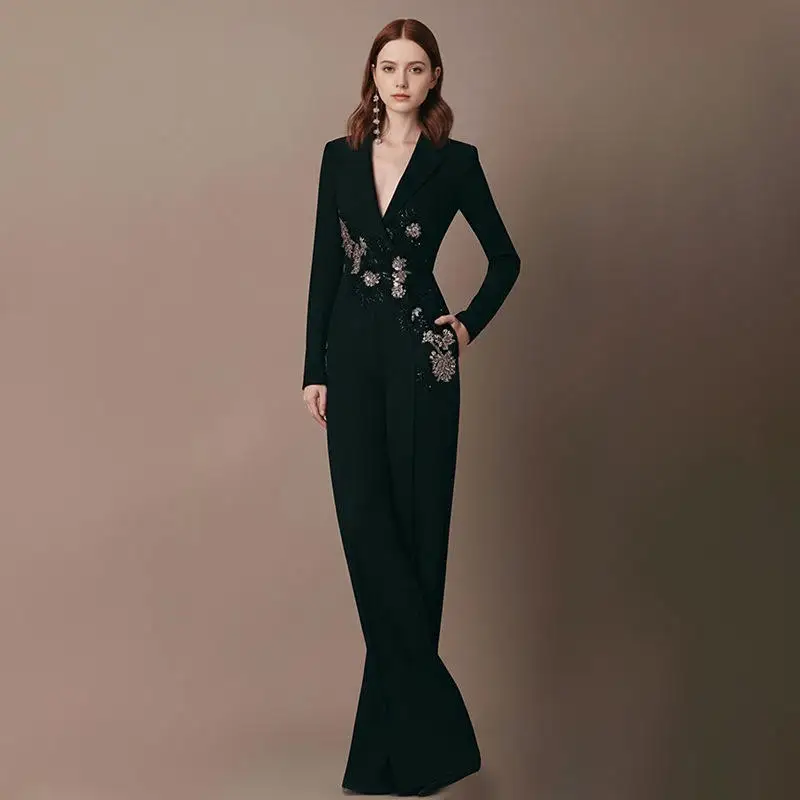 

Элегантный черный комбинезон с глубоким V-образным вырезом, осенний, для офиса, с вышивкой, декоративной отделкой на талии, утягивающий, с широкими штанинами