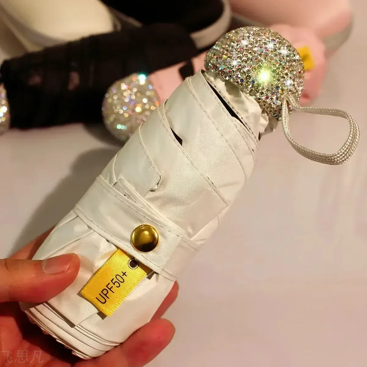 

Capsule Folding Umbrella Deluxe Rhinestone Handle UV Sun Protection Umbrella Portable Travel Girls Sun Umbrella Shiny Rain Gear