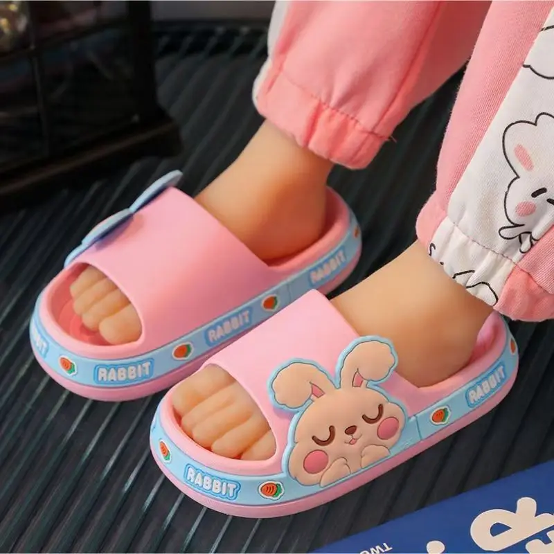 2024 Nieuwe Zomer Kinderen Één Woord Cartoon Slippers Jongens Meisjes Zachte Zool Antislip Thuis Slipper Outdoor Slipper Badkamer Slipper