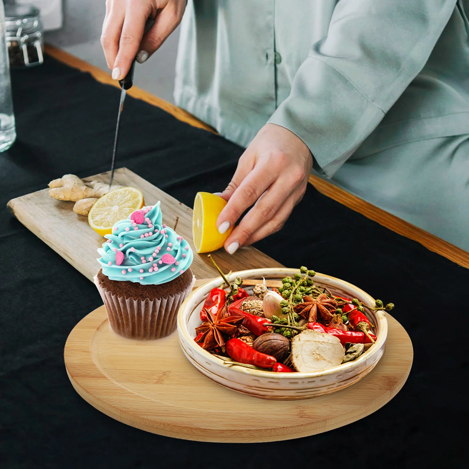 

Rotatable Seasoning Holder Kitchen Supplies Turntable Organizer Neat Storage for Bottles and Cans Spice Rack