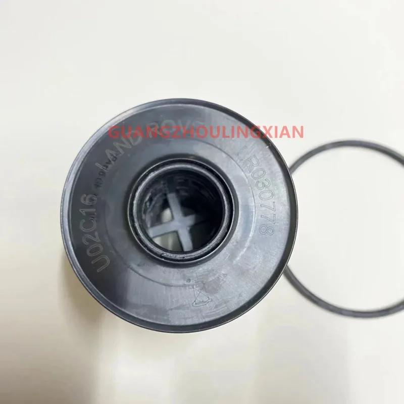 

2.2l single turbo diesel oil filter with seal for Land Rover Freelander LR2 Range Rover Evoque Discovery Sport lr001247 lr030778
