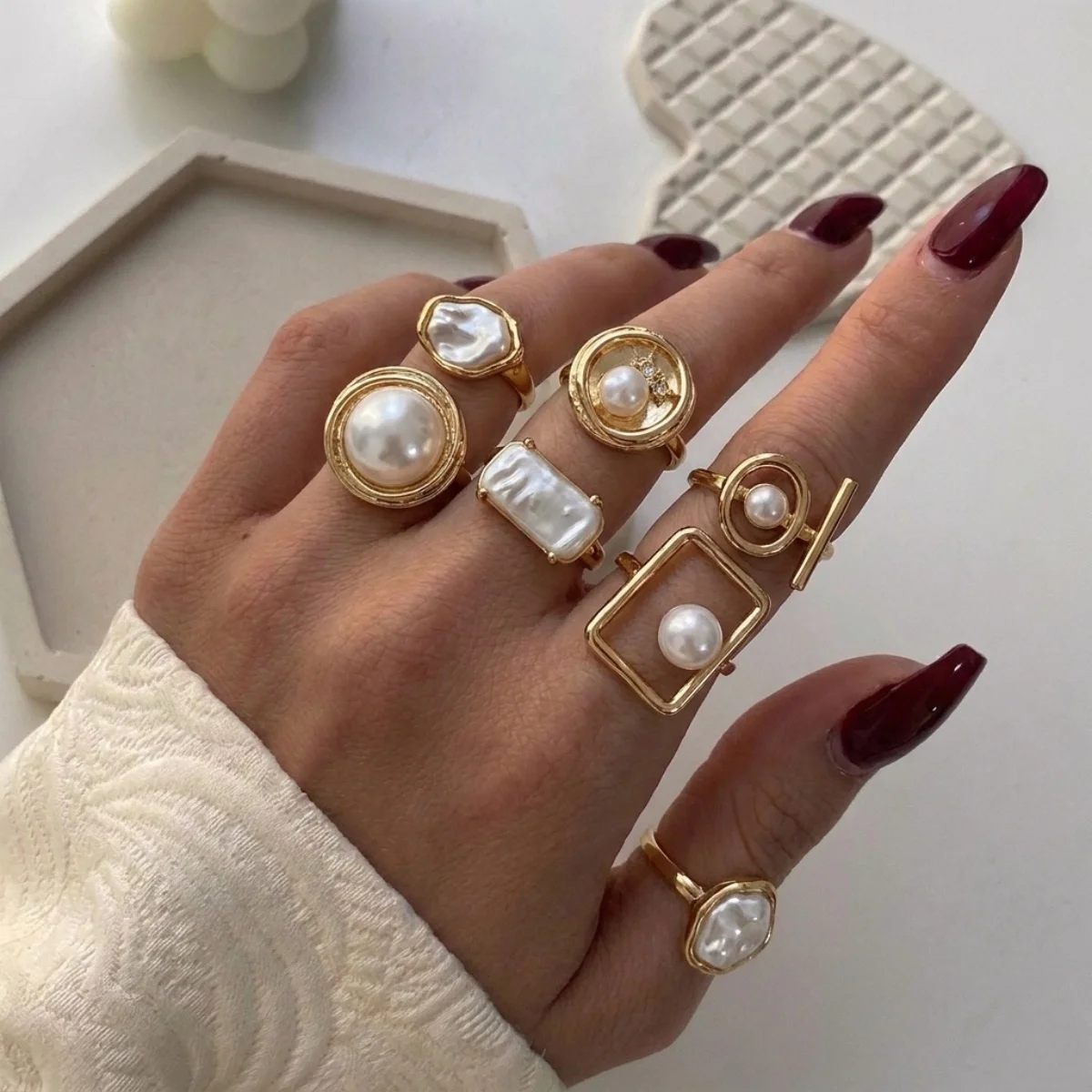 Vintage-Set mit unregelmäßigen, barocken, imitierten Perlen-Fingerringen für Damen und Herren, trendiger weißer, geometrischer Ring mit Emaille, Punk-Schmuck – Detail 10