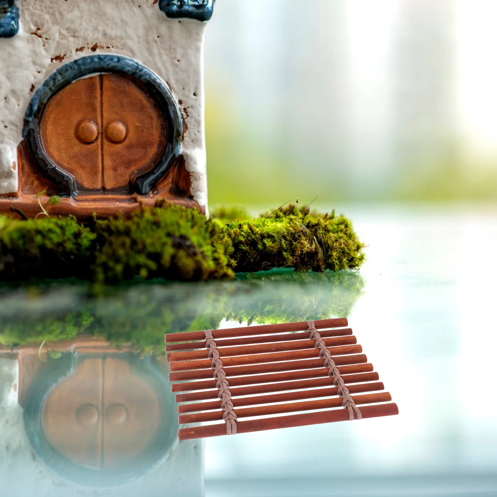 Bambusfloß, Mikrolandschaft, traditionelle gewebte Bambus-Fotografie-Requisite für Mini-Gartenhandwerk, Dekoration, braunes Panflöhrchen
