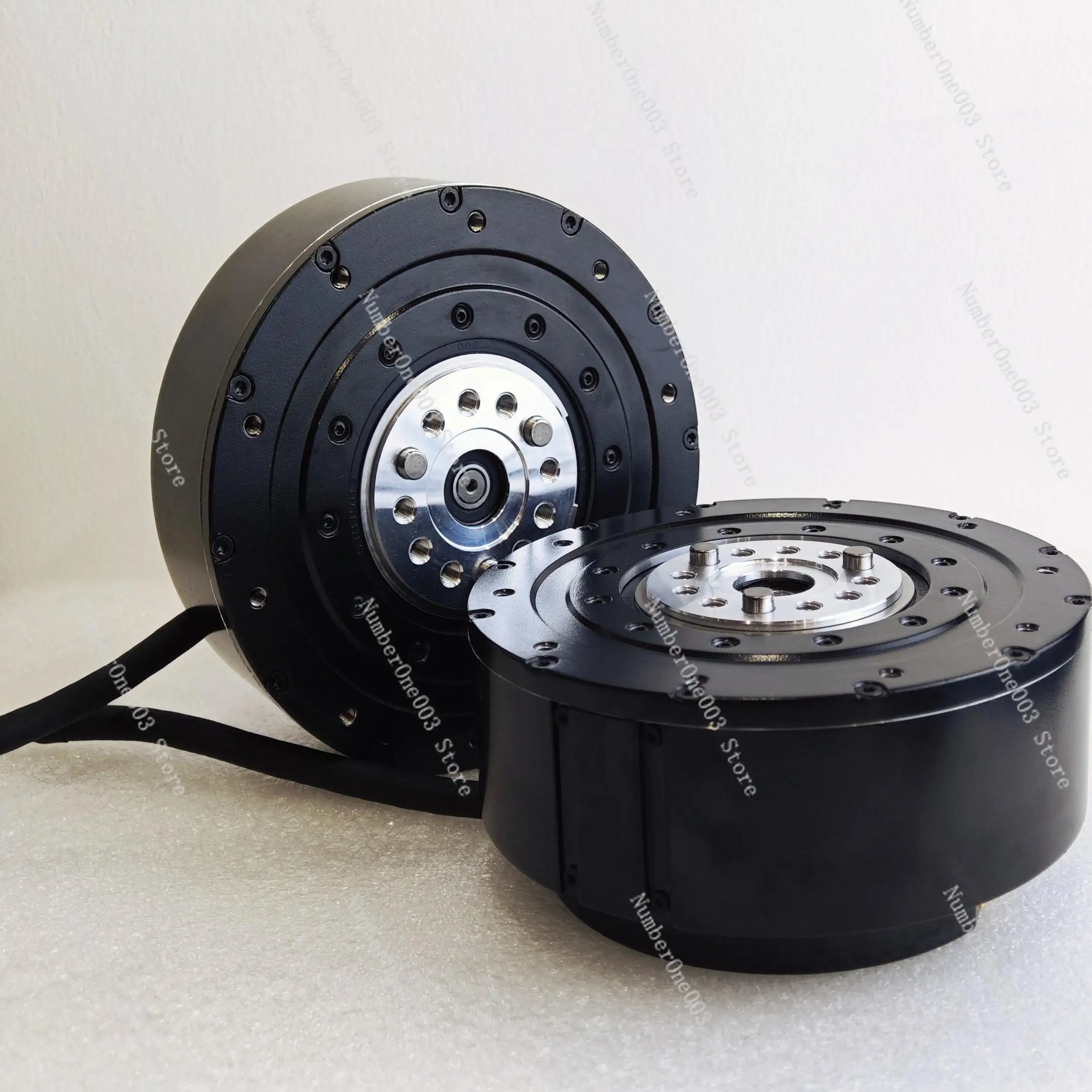 

Встроенный соединительный модуль Quasi-direct Drive 120 Нм
