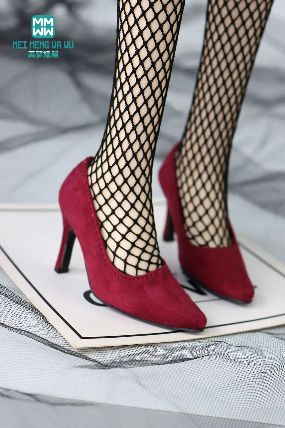 

Подходит для кукол BJD DD SD 1/3, модные остроносые туфли на высоком каблуке, черные, синие, красные, розовые.