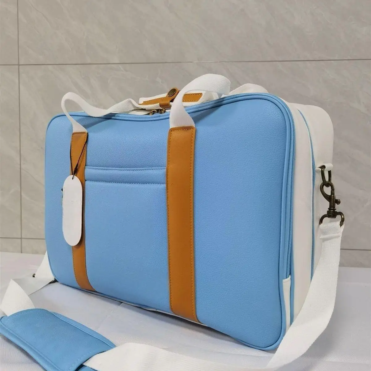 

New Large Capacity Golf Garment Bag – Unisex Handbag, Crossbody & Shoulder Bag for Men Women