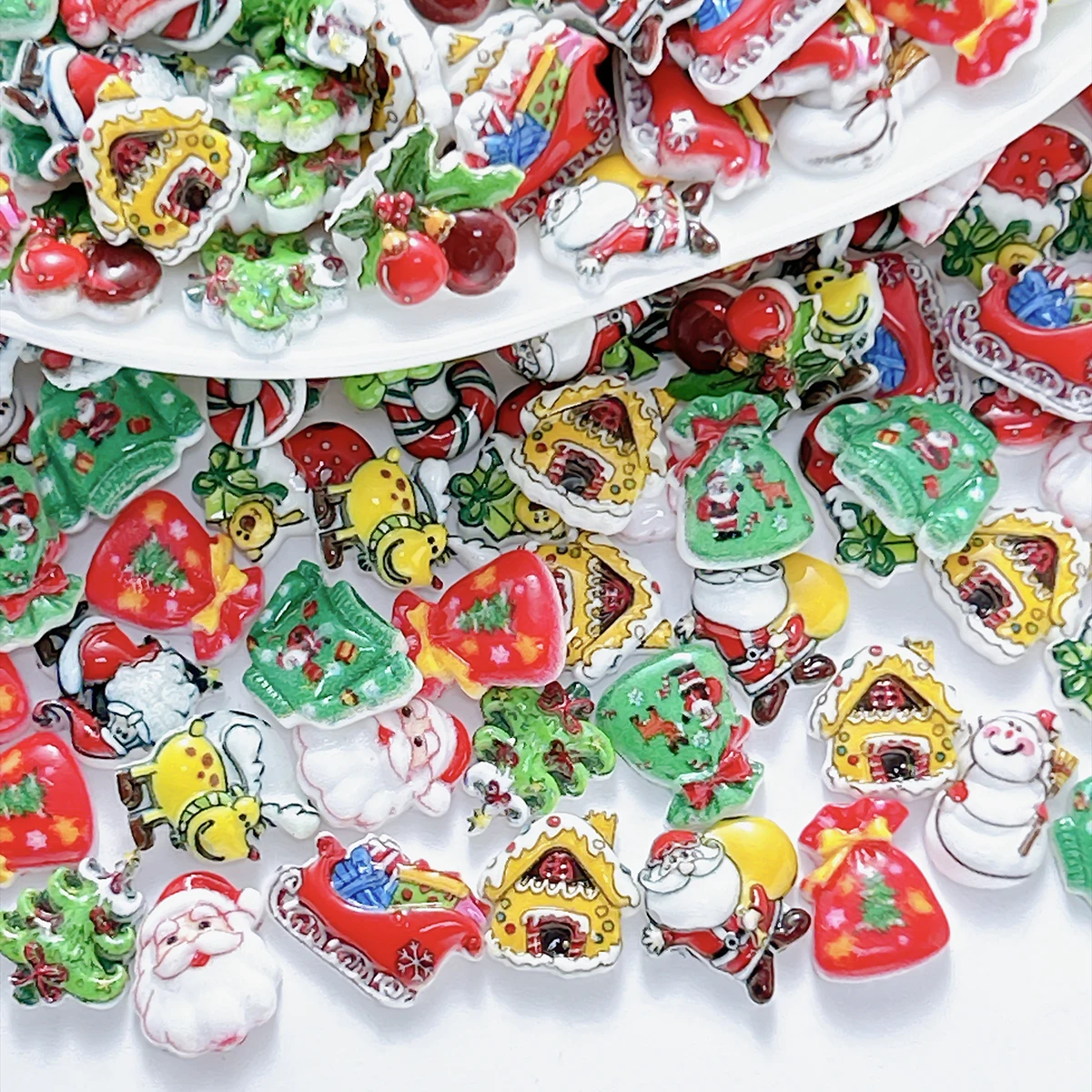 20PCS Multi-style Cartoon Santa Claus Sled Sweater Nail Art Decorations 3D Creative Snowman Christmas Series Nail Charms for DIY
