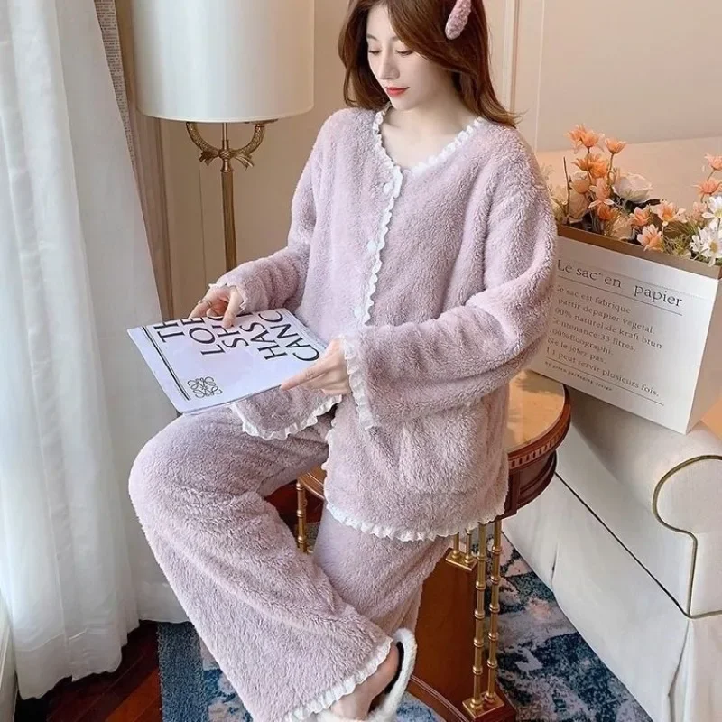 Thick Coral Velvet High-grade Warm Velvet Home Clothes Can Be Worn Outside Small Fragrant Nightwear for Women Autumn and Winter