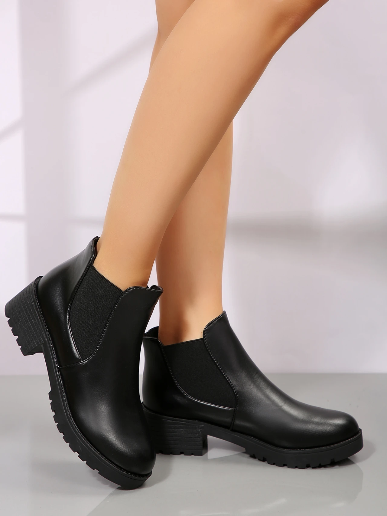 2025, Sommer Neue Damenmode, kurze Stiefel, High Heels, runder Kopf, modische Stiefel, lässige, vielseitige Damenschuhe – Detail 3