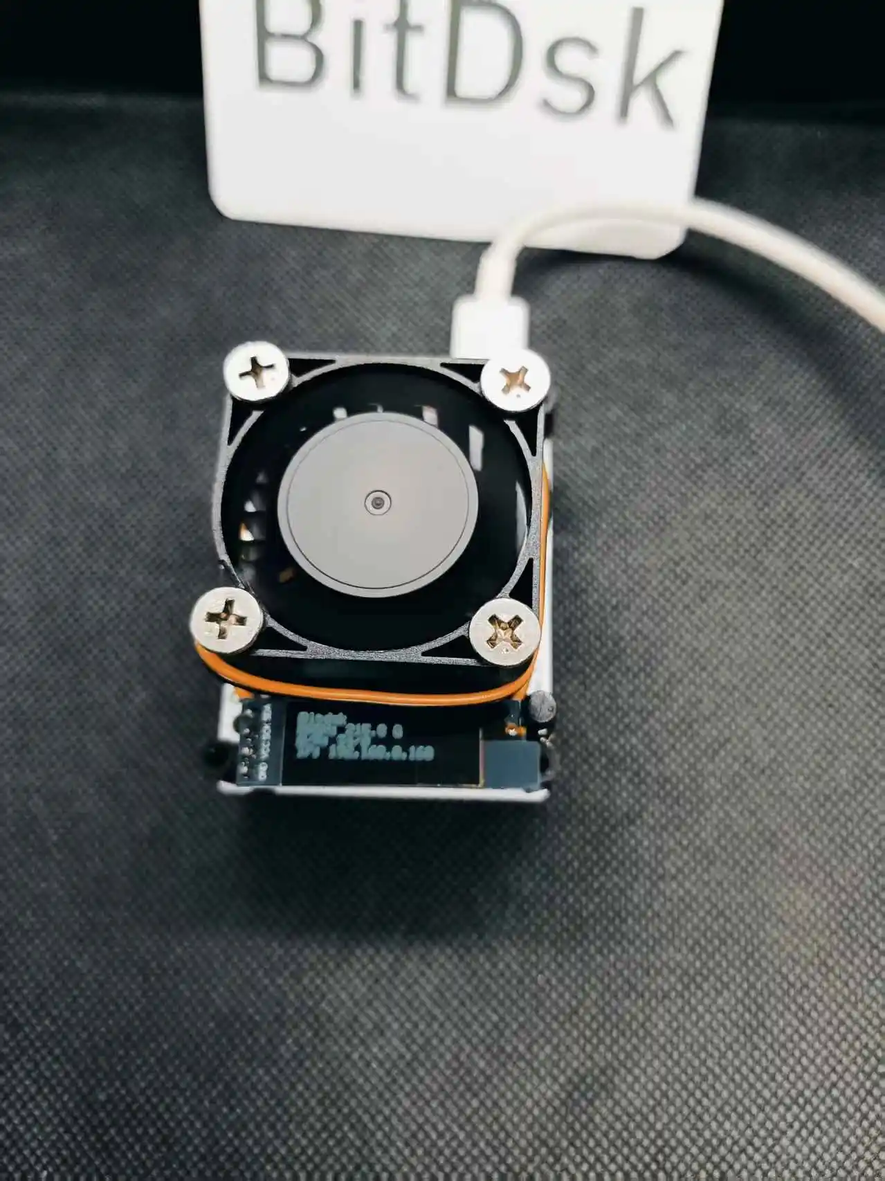 Bitdsk N8 - جهاز تعدين Bitcoin Asic صغير الحجم