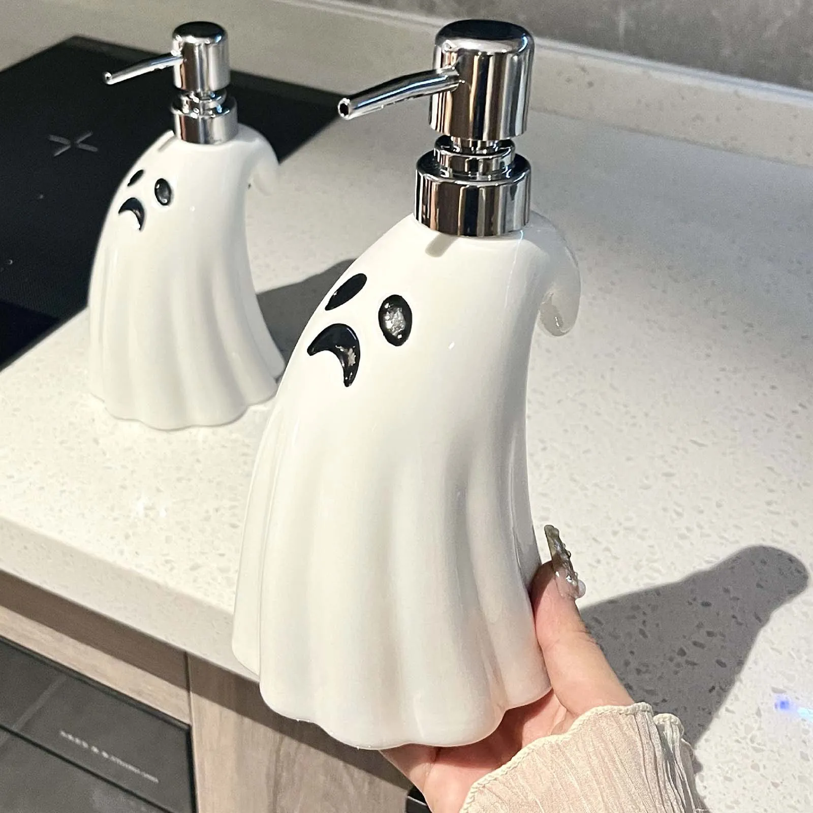 400ml Ceramic Soap Dispenser Hand Sanitizer Bottle Large-Capacity Lotion Pump Dispenser for Halloween Bathroom Decor