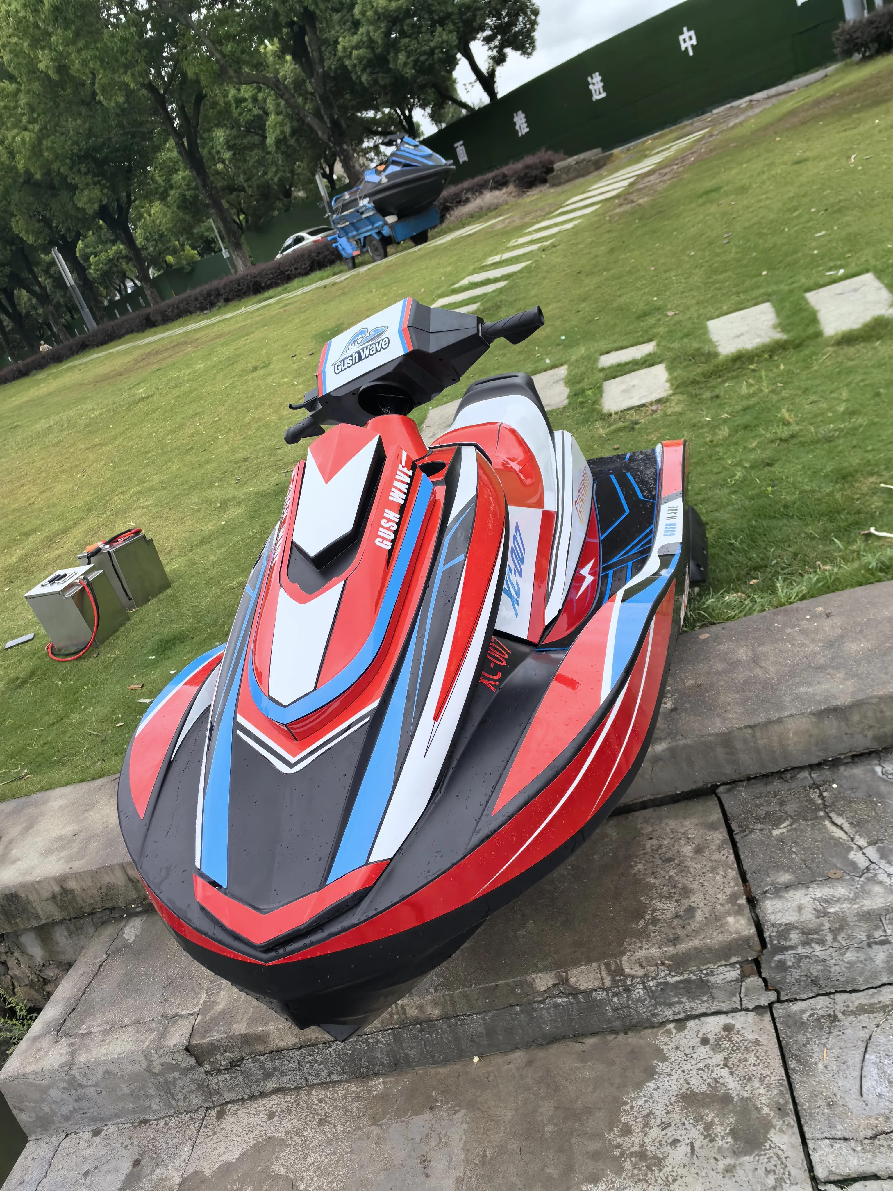 Electric Personal Watercraft Jet Boat Water Amusement Investment Profitable Project for Park Operator