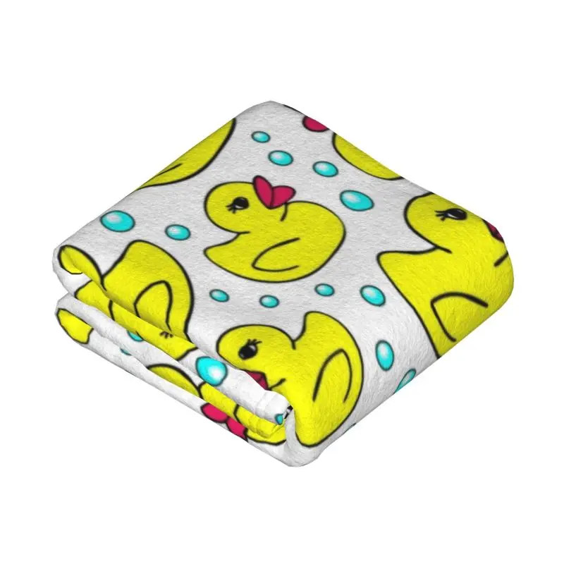 Custom Print Seamless Pattern With Yellow Rubber Ducks And Bubbles Blankets Breathable Soft Flannel Winter Throw Blanket Bedroom