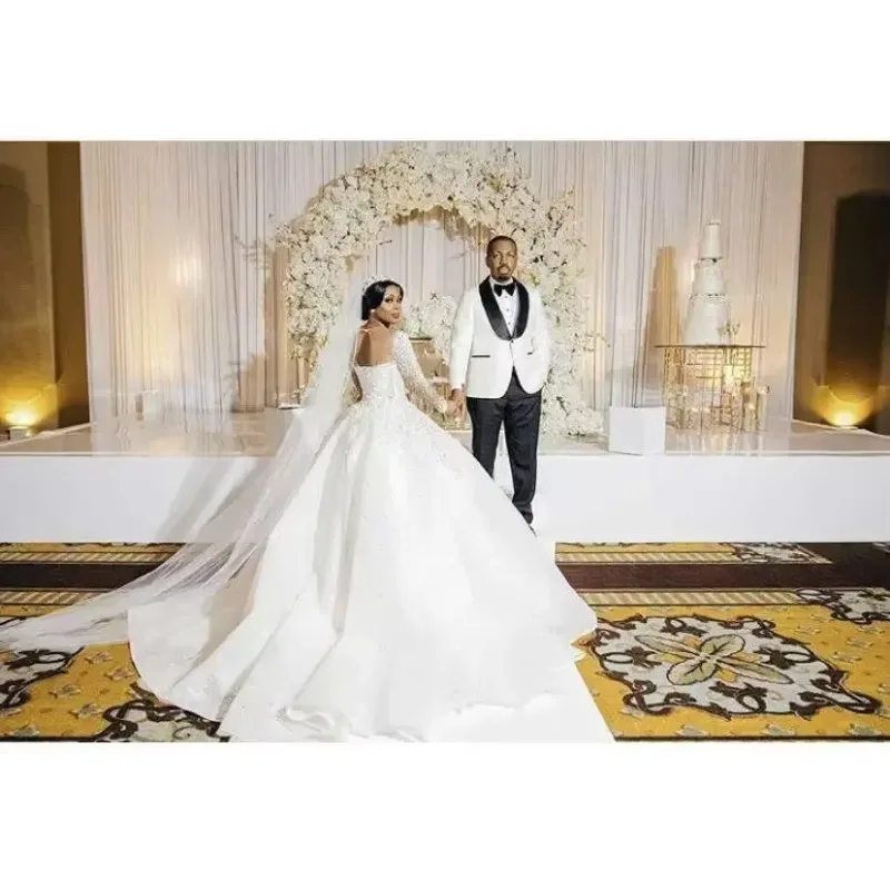

Customized Ball Gown Wedding Dress Customized Size Heavy Beading Sereia Bridal Dress Long Sleeves African Wedding Gowns