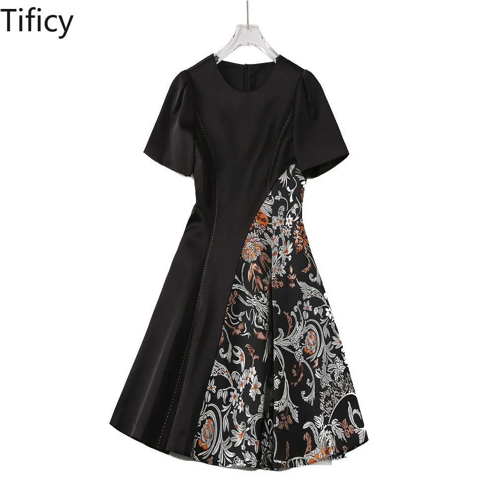 

High Quality 2024 Spring/summer New Women's Round Necked Short Sleeved Patchwork Jacquard Black Waistband Large Hem Dress