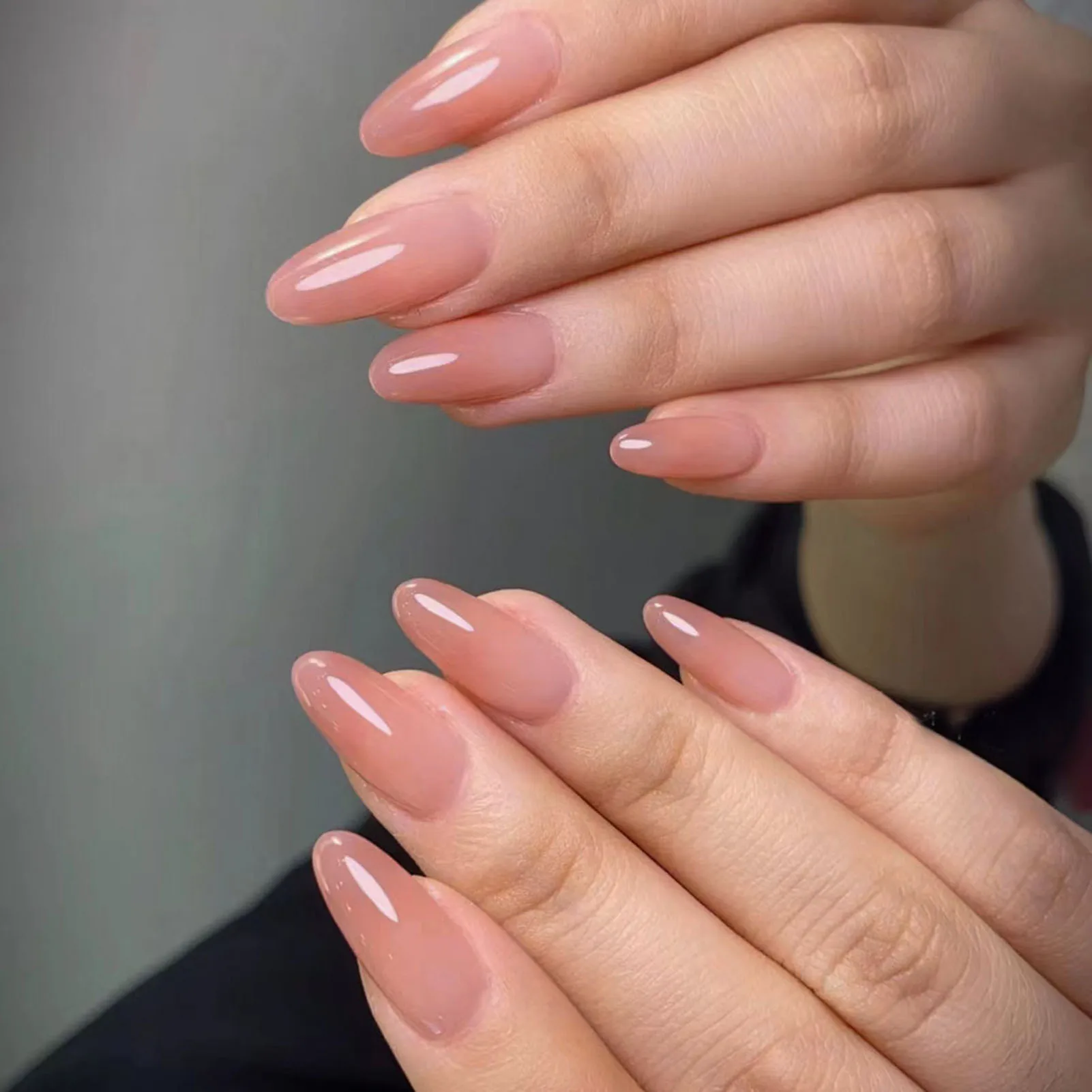 WM121 24pcs Glossy Nude Round Fake Nail Mid-length Simple Style Removable Artificial Nail for Daily Lives Everyday Use