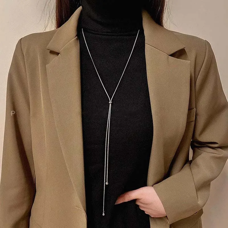 Temperamentvolle Edelstahl-Schlangenkette für Damen und Herren, minimalistische silberfarbene geometrische verstellbare Halskette, Schmuck. – Detail 3