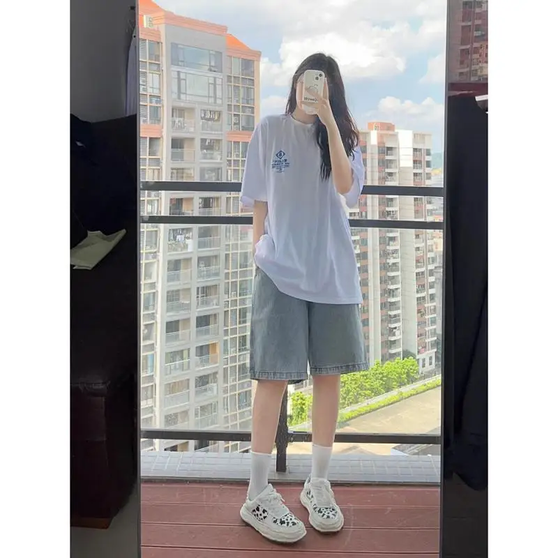 

Женские мягкие джинсовые шорты миди 2025 - летние шорты-бермуды длиной до колена, свободные повседневные капри больших размеров