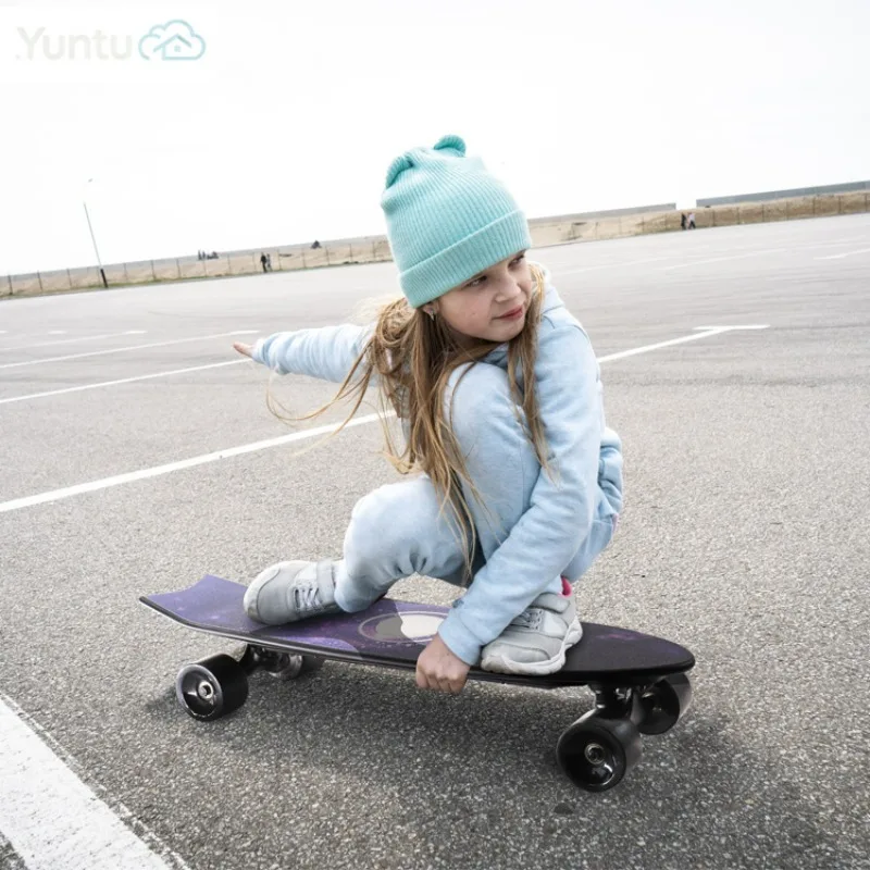 H2E Dual Motor 350W Electric Fish Skateboard with Colorful LED Lights Direct Sales for Girls